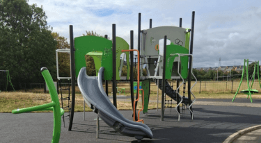 New Cutsyke play area brings more fun for local families — Wakefield news photo