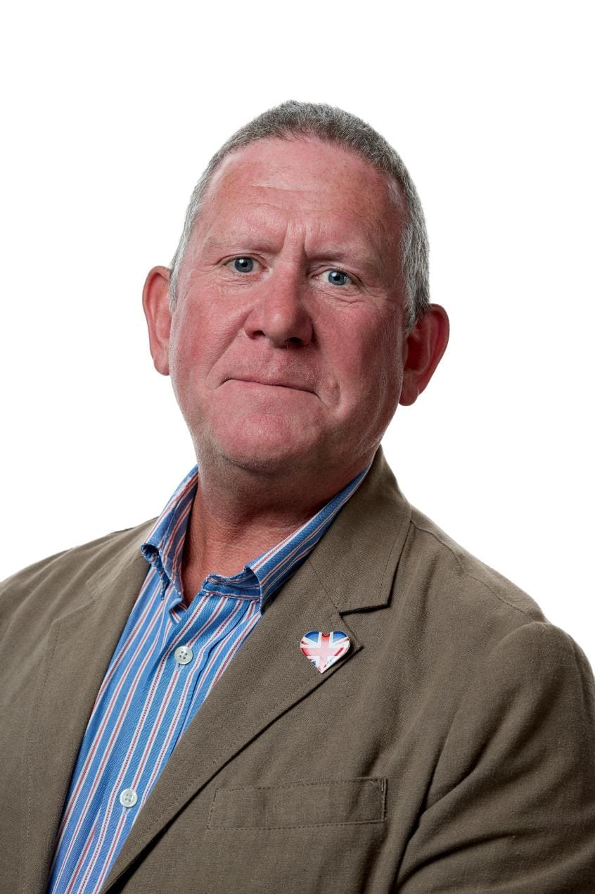 Portrait of Councillor Julian Carter