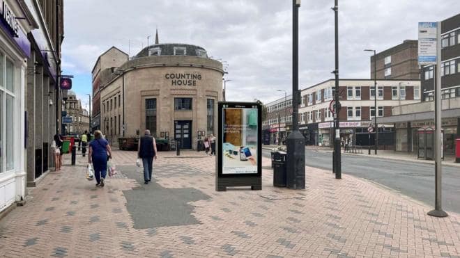 Defibrillator hub plan refused as 'visual clutter' — Wakefield news photo