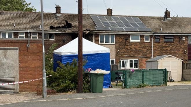 Man arrested after woman dies in Pontefract fire — Pontefract news photo